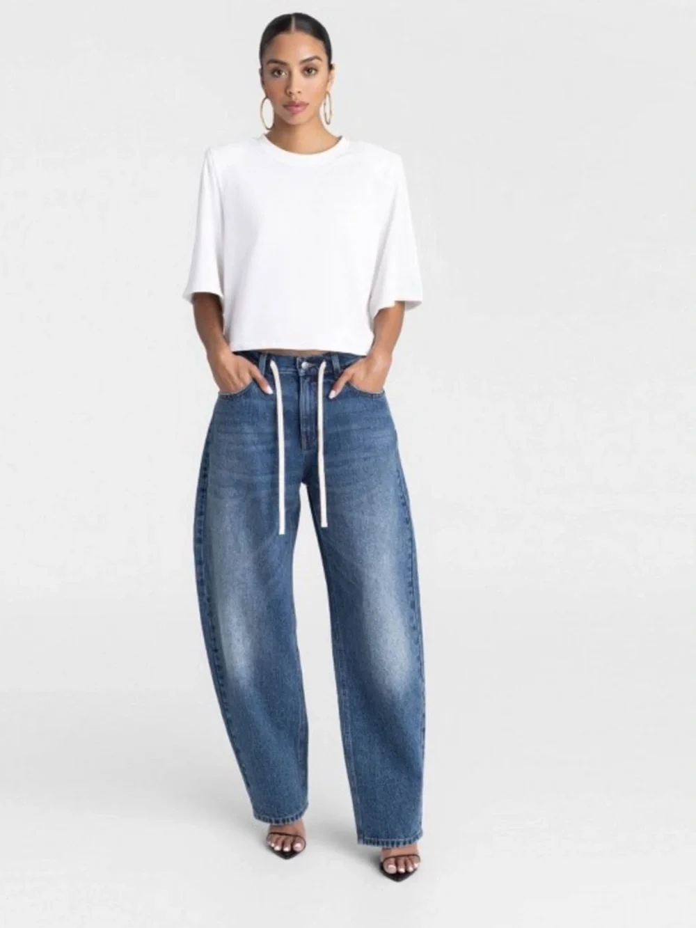 KBB by KAHLANA Women's Mid-Rise Barrel
Leg 'The Lynnox Jean' - Dark Wash 14 - Picture 4 of 4